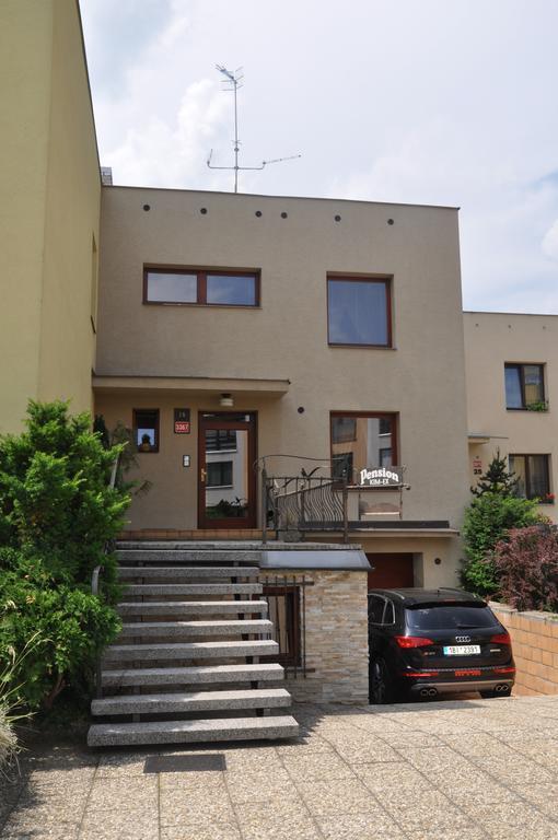Penzion Kimex Znojmo Exteriör bild