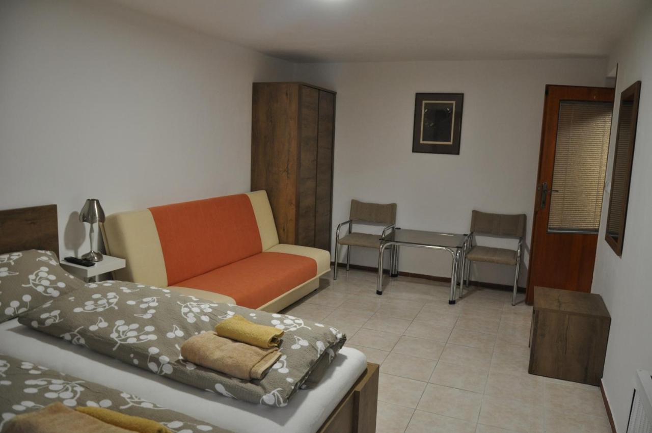 Penzion Kimex Znojmo Exteriör bild